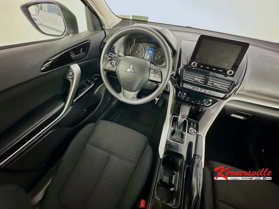 2023 Mitsubishi Eclipse Cross - Image 9 of 24