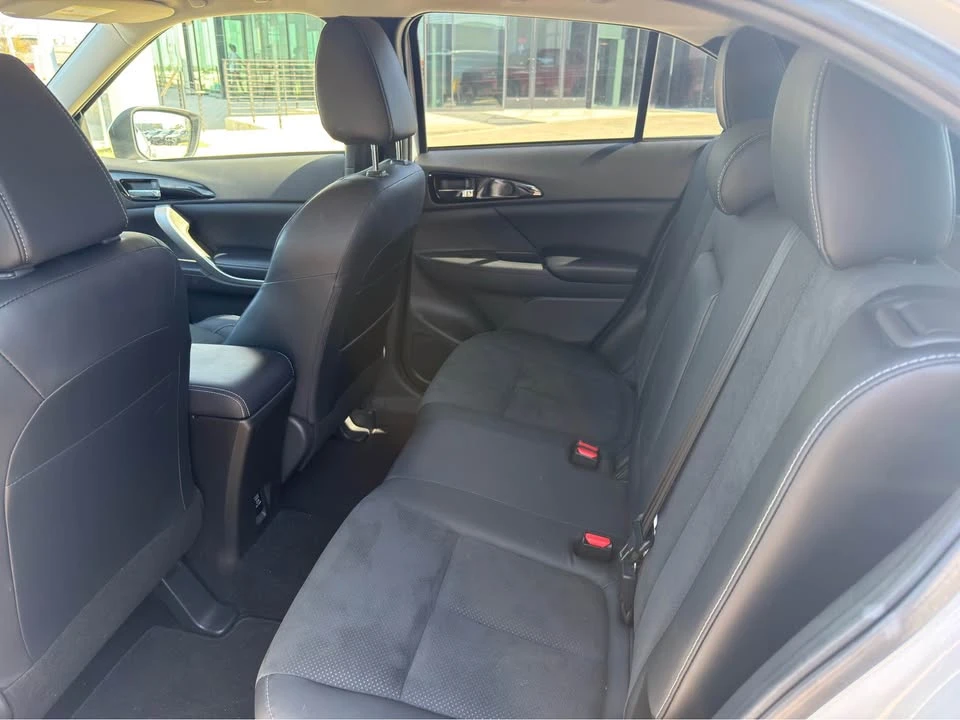 2023 Mitsubishi Eclipse Cross - Image 7 of 8