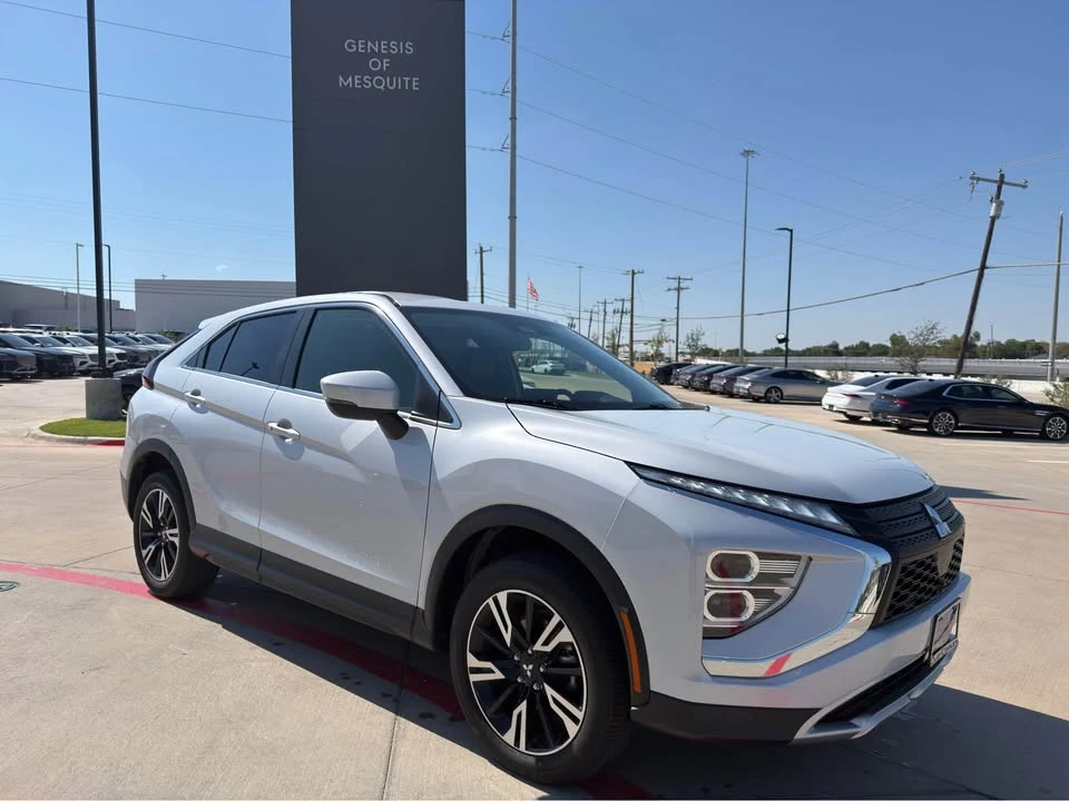 2023 Mitsubishi Eclipse Cross - Image 2 of 8