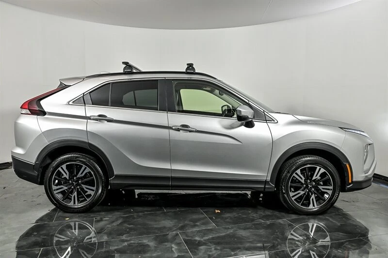 2023 Mitsubishi Eclipse Cross - Image 10 of 29