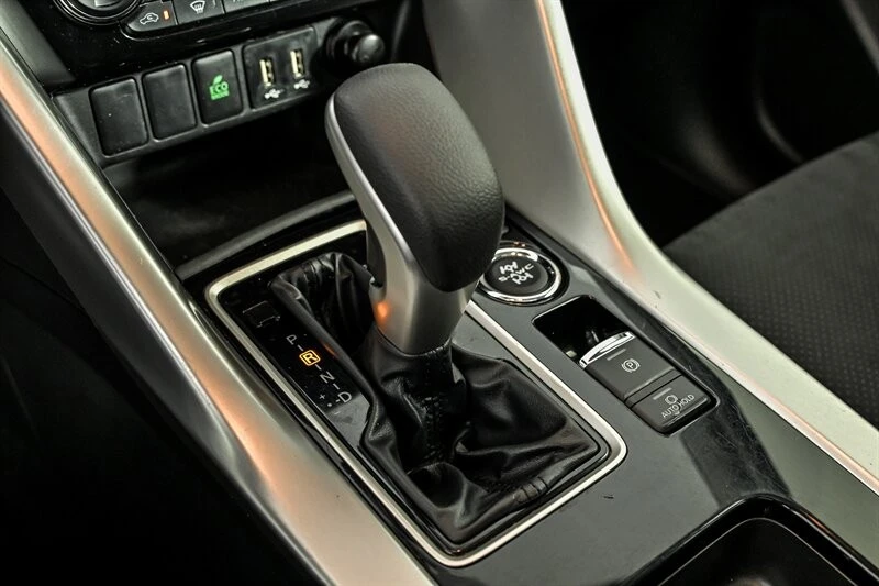 2023 Mitsubishi Eclipse Cross - Image 28 of 29