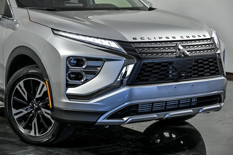2023 Mitsubishi Eclipse Cross - Image 2 of 29