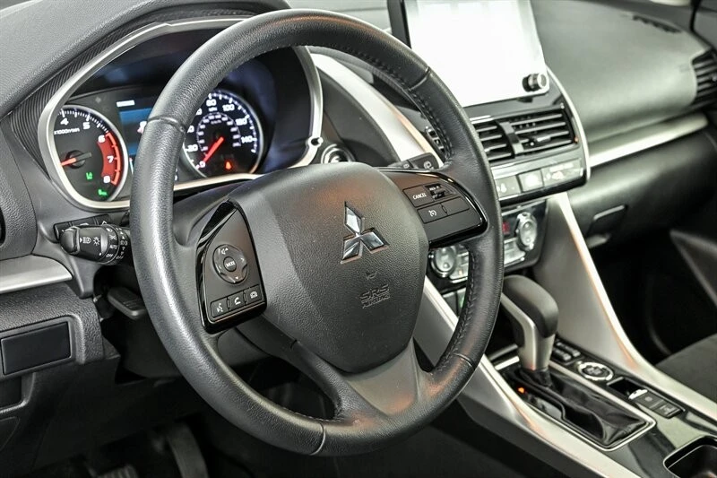 2023 Mitsubishi Eclipse Cross - Image 19 of 29