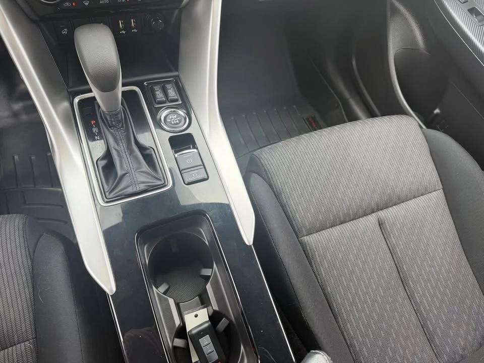 2023 Mitsubishi Eclipse Cross - Image 6 of 16