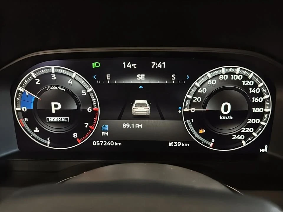 2023 Mitsubishi Outlander - Image 12 of 17