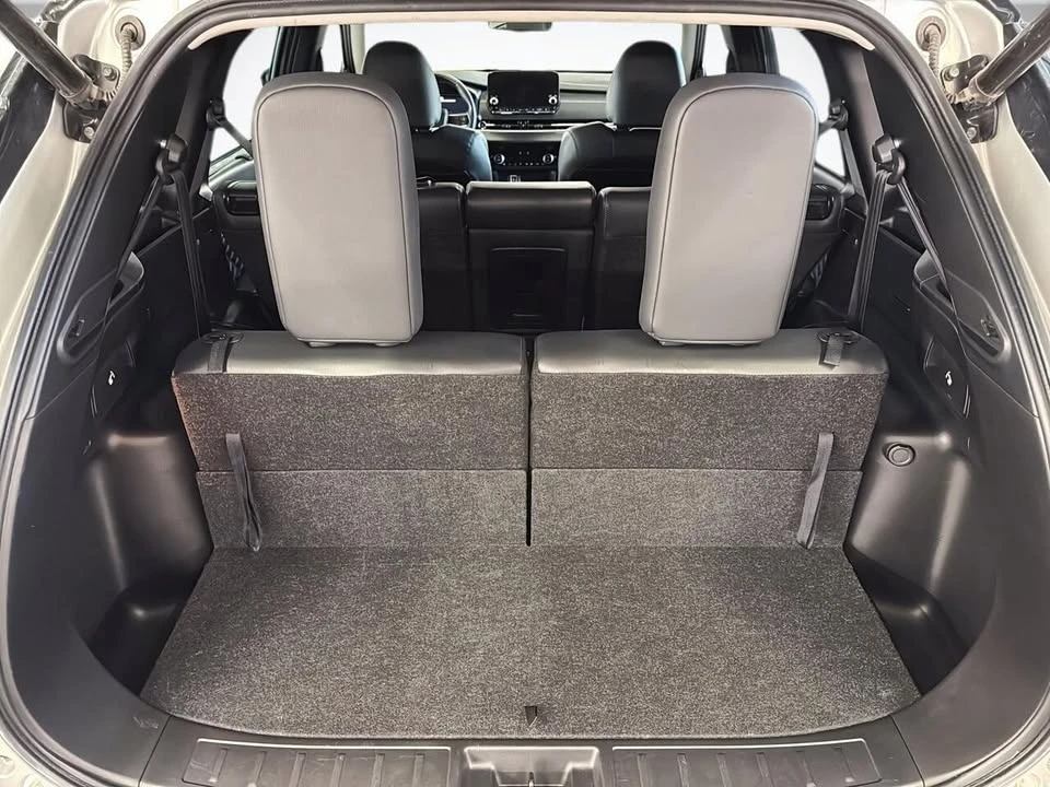 2023 Mitsubishi Outlander - Image 5 of 17