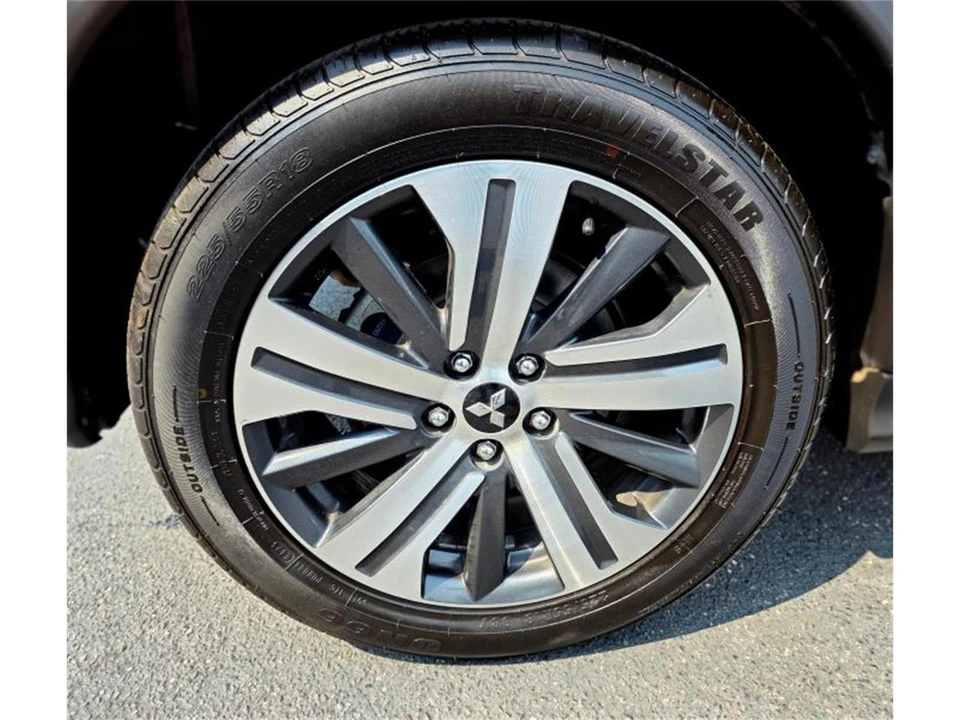 2023 Mitsubishi Outlander - Image 20 of 20