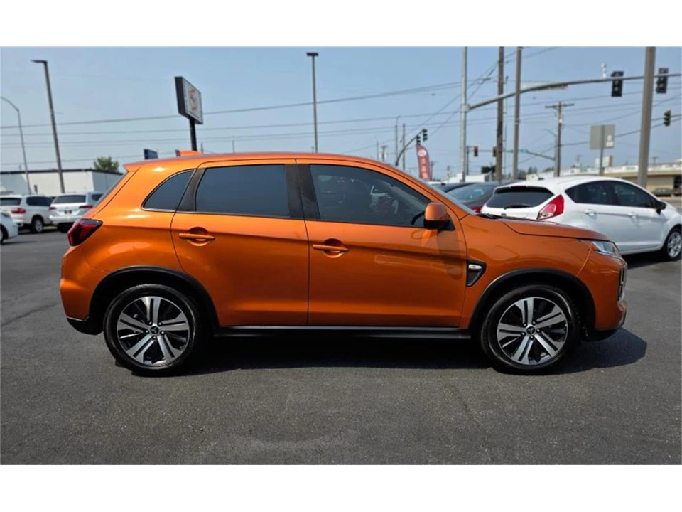 2023 Mitsubishi Outlander - Image 6 of 20