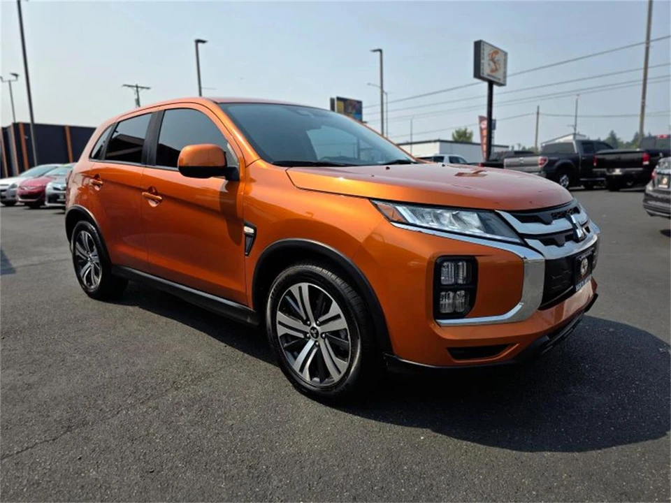 2023 Mitsubishi Outlander - Image 7 of 20