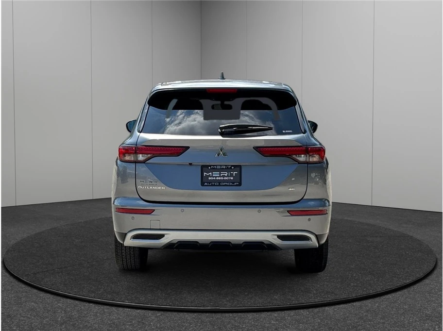 2023 Mitsubishi Outlander - Image 8 of 21