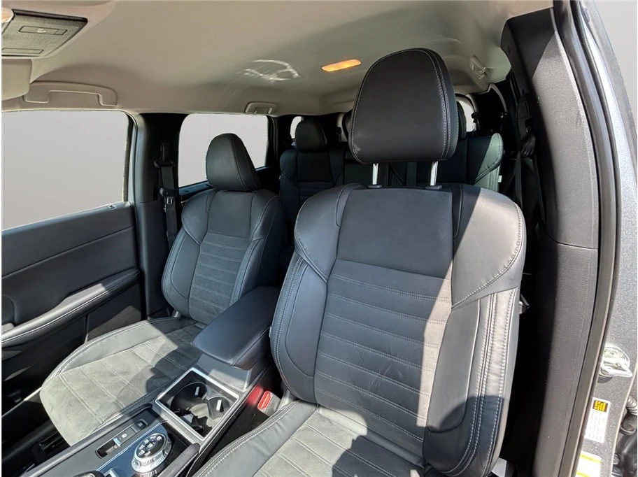 2023 Mitsubishi Outlander - Image 20 of 21