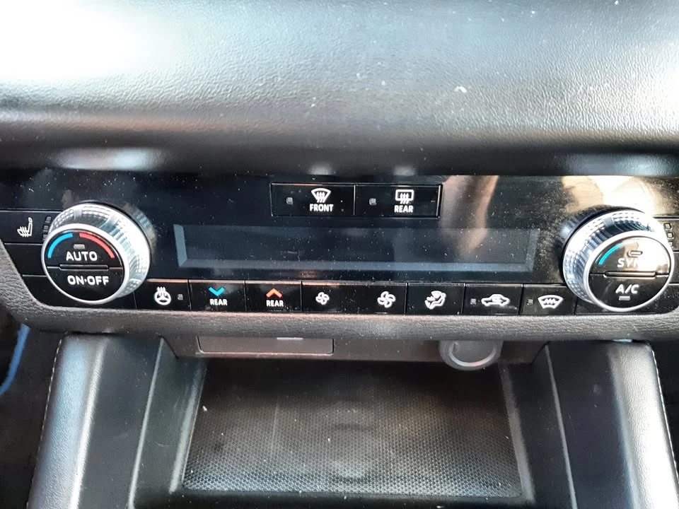 2023 Mitsubishi Outlander - Image 10 of 20