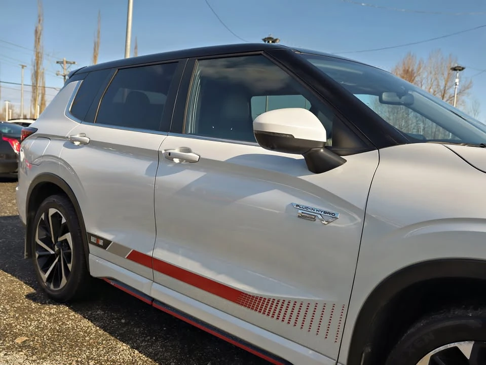 2023 Mitsubishi Outlander - Image 6 of 20
