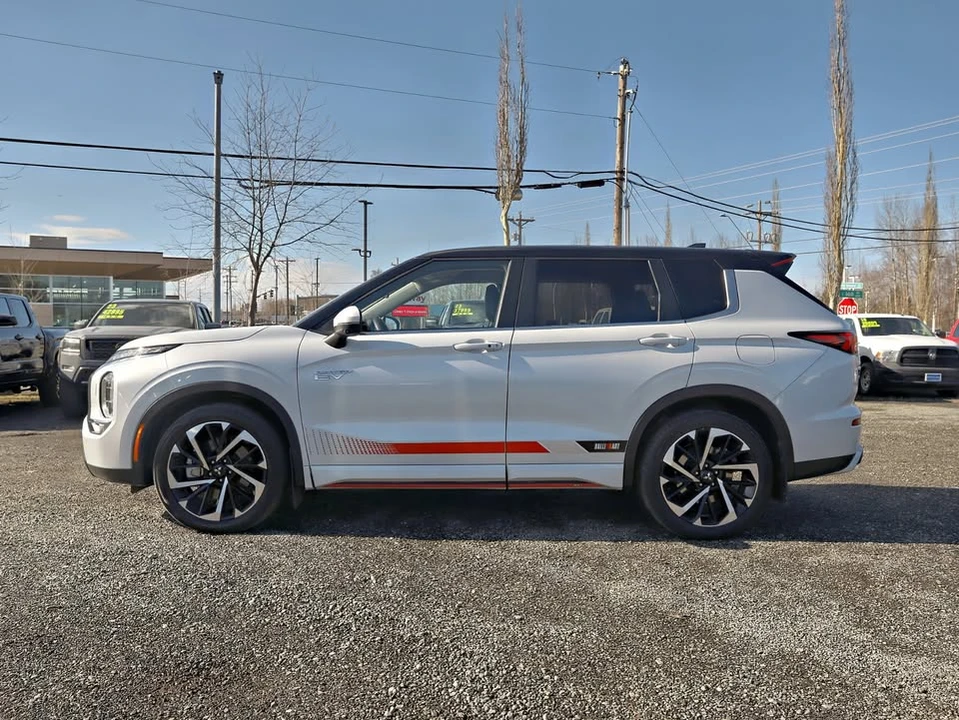 2023 Mitsubishi Outlander - Image 7 of 20