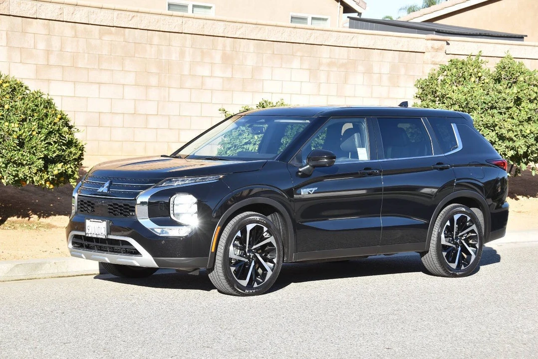 2023 Mitsubishi Outlander - Image 11 of 12