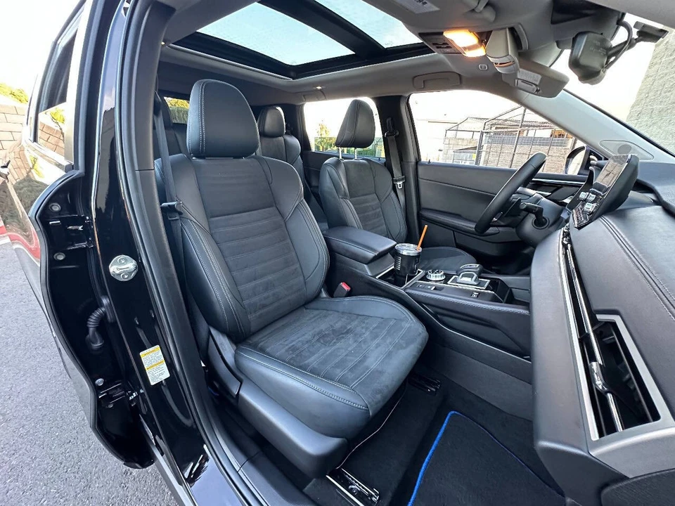 2023 Mitsubishi Outlander - Image 9 of 12