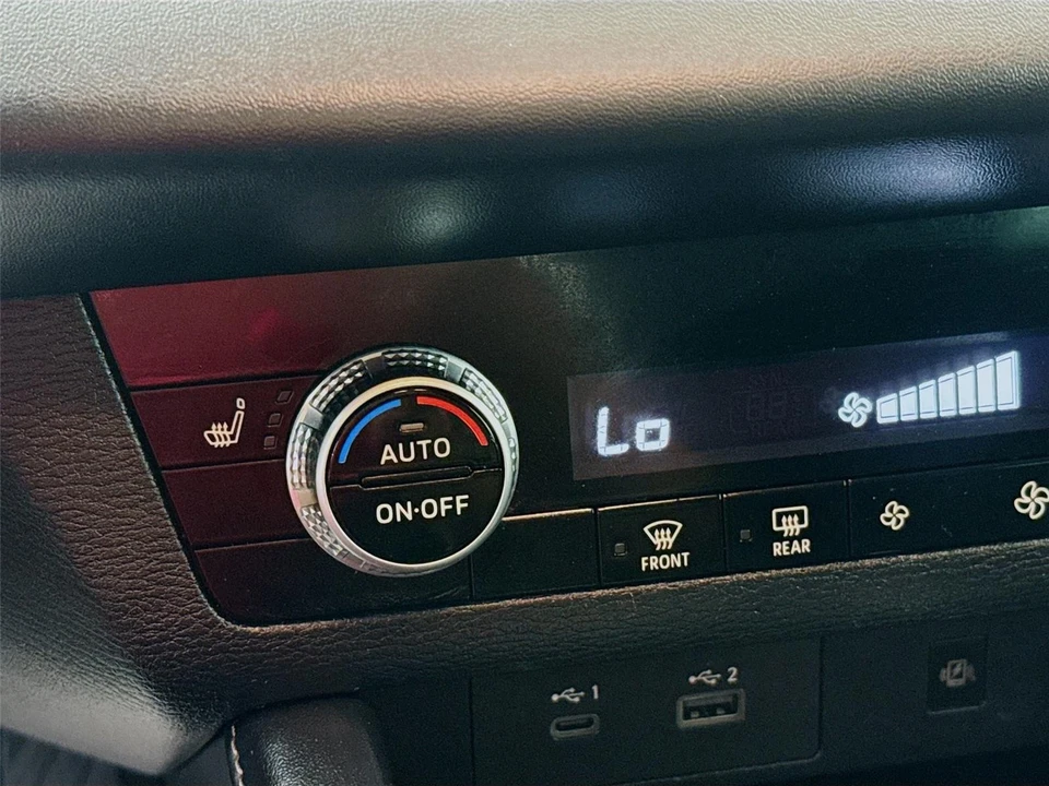 2023 Mitsubishi Outlander - Image 20 of 21