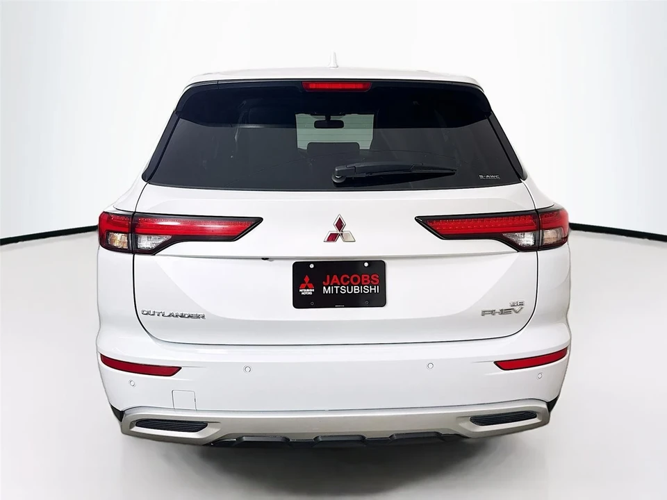 2023 Mitsubishi Outlander - Image 6 of 12