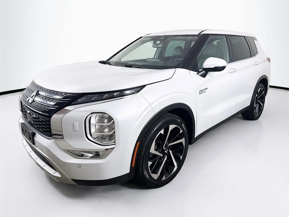 2023 Mitsubishi Outlander - Image 3 of 21