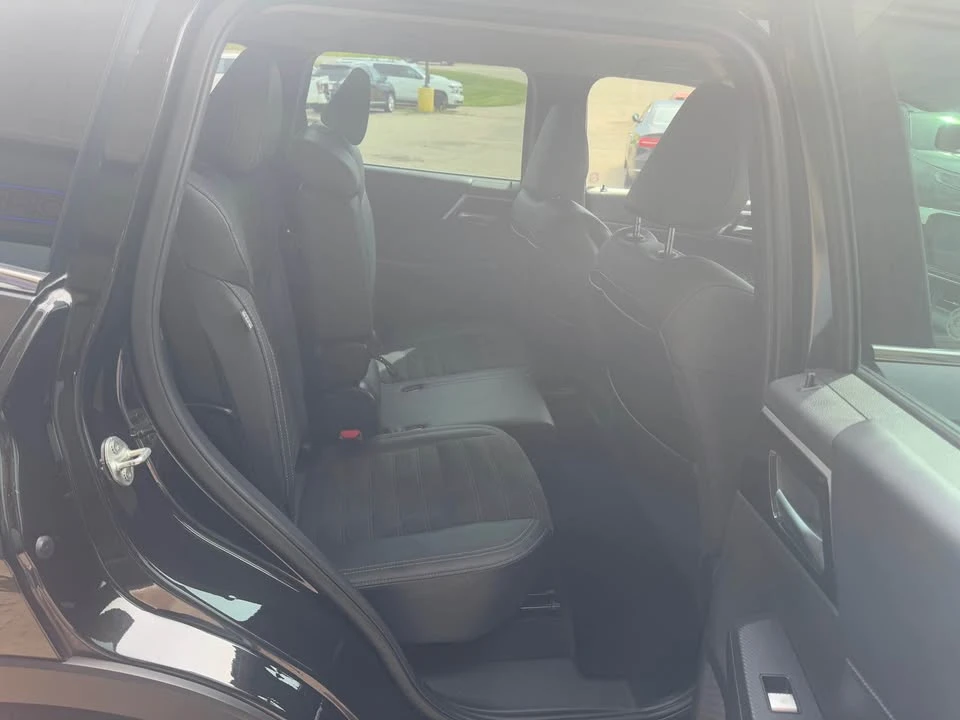 2023 Mitsubishi Outlander - Image 13 of 17
