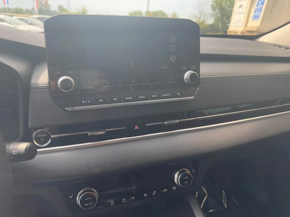2023 Mitsubishi Outlander - Image 17 of 17