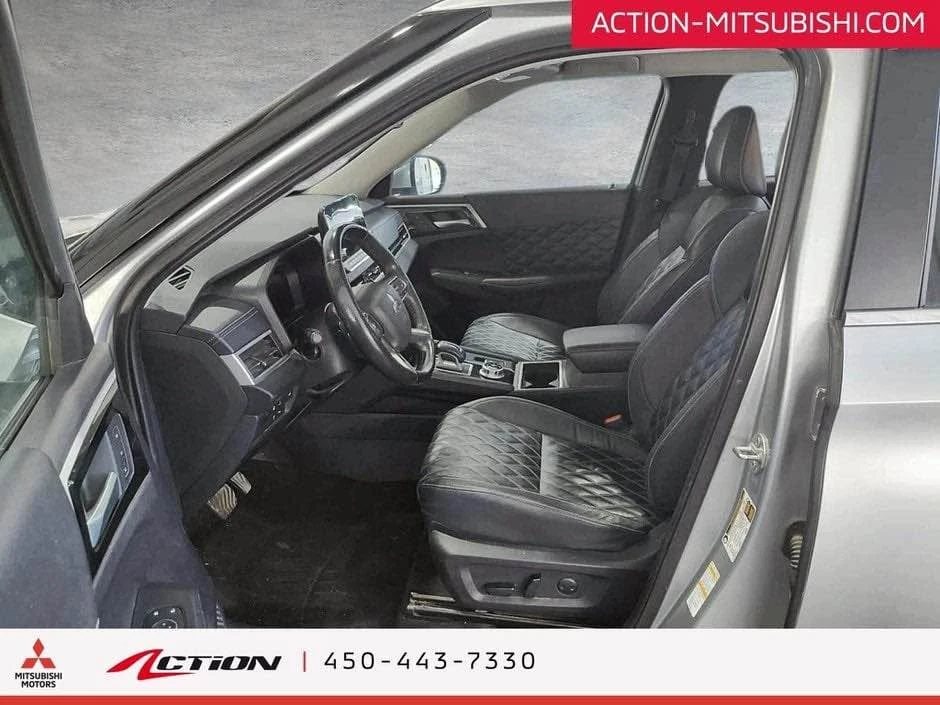 2023 Mitsubishi Outlander - Image 9 of 14