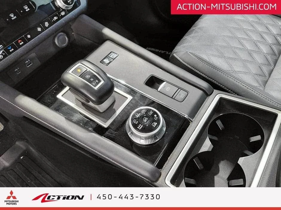 2023 Mitsubishi Outlander - Image 10 of 13
