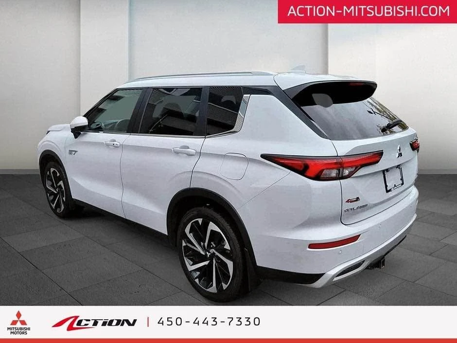 2023 Mitsubishi Outlander - Image 4 of 13