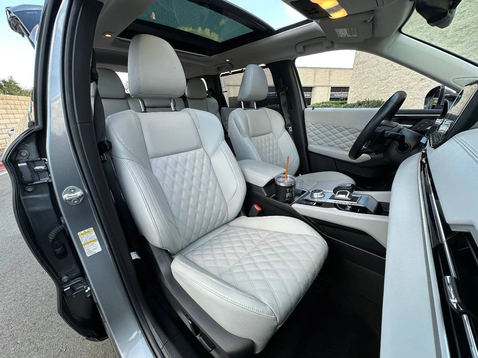 2023 Mitsubishi Outlander - Image 7 of 12