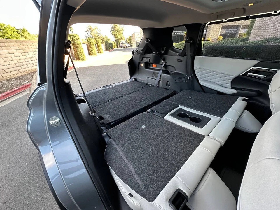 2023 Mitsubishi Outlander - Image 21 of 21