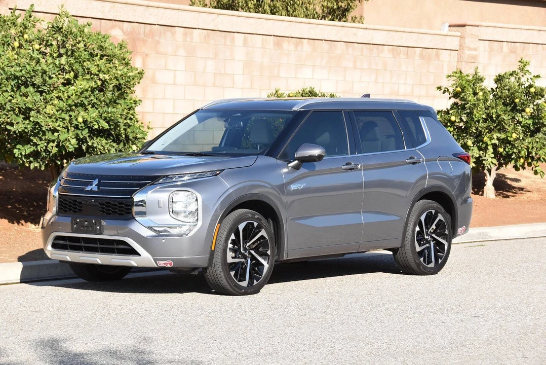 2023 Mitsubishi Outlander - Image 11 of 21