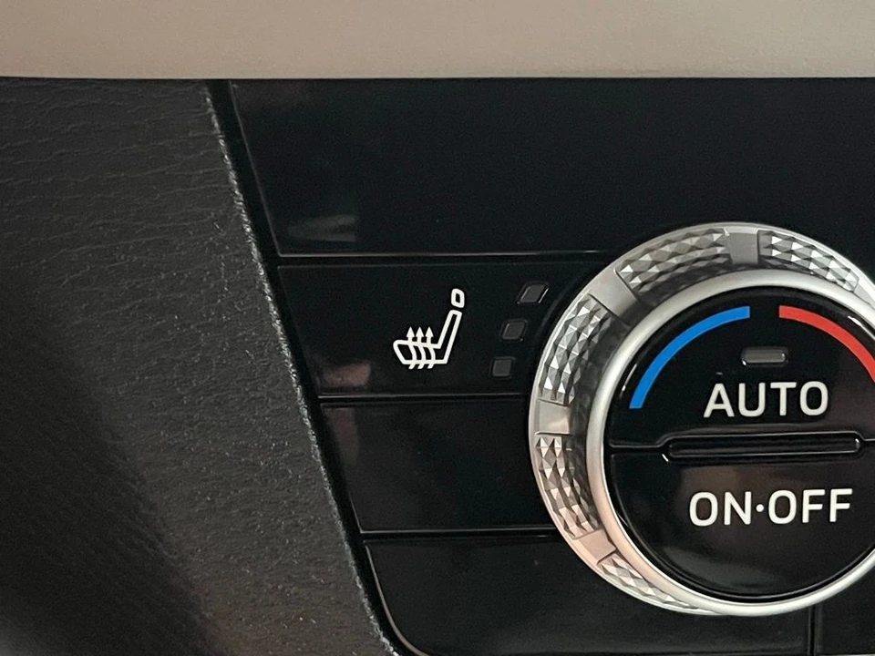 2023 Mitsubishi Outlander - Image 5 of 12