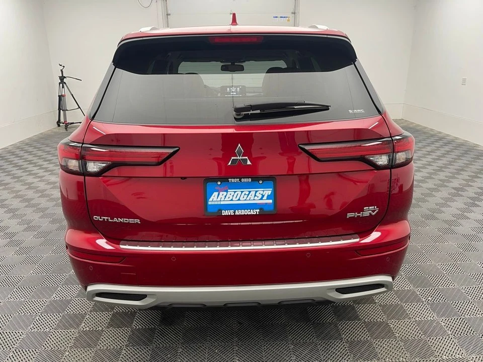 2023 Mitsubishi Outlander - Image 12 of 12