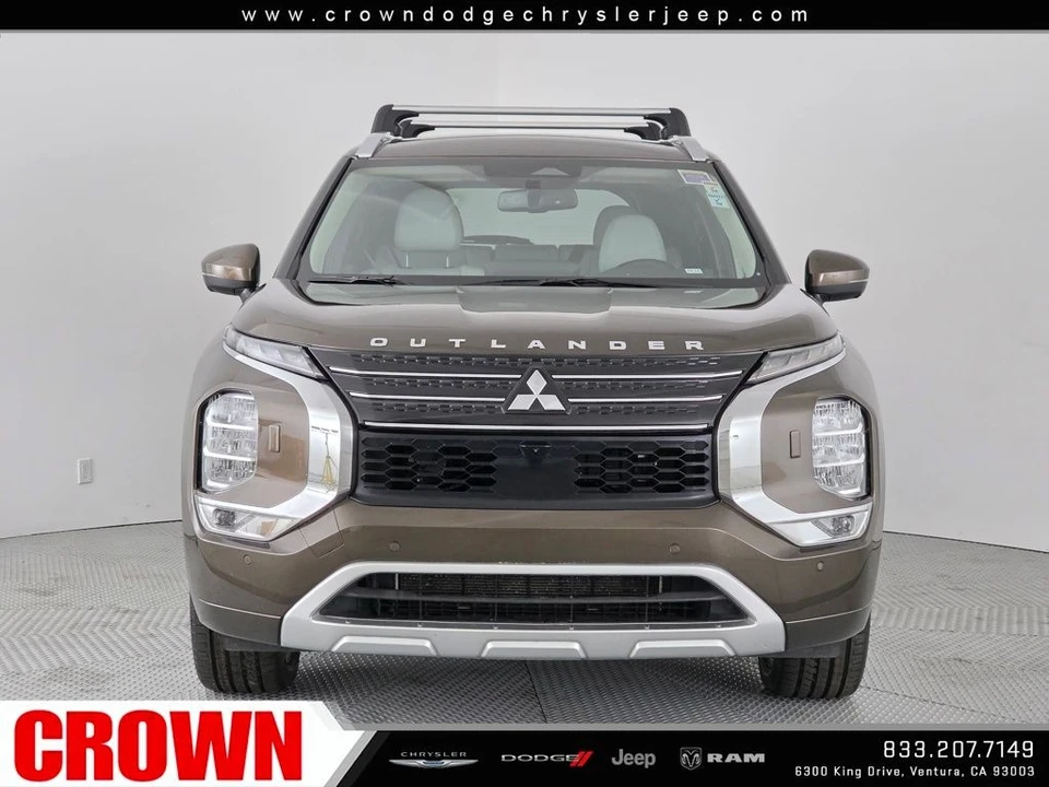 2023 Mitsubishi Outlander - Image 2 of 12