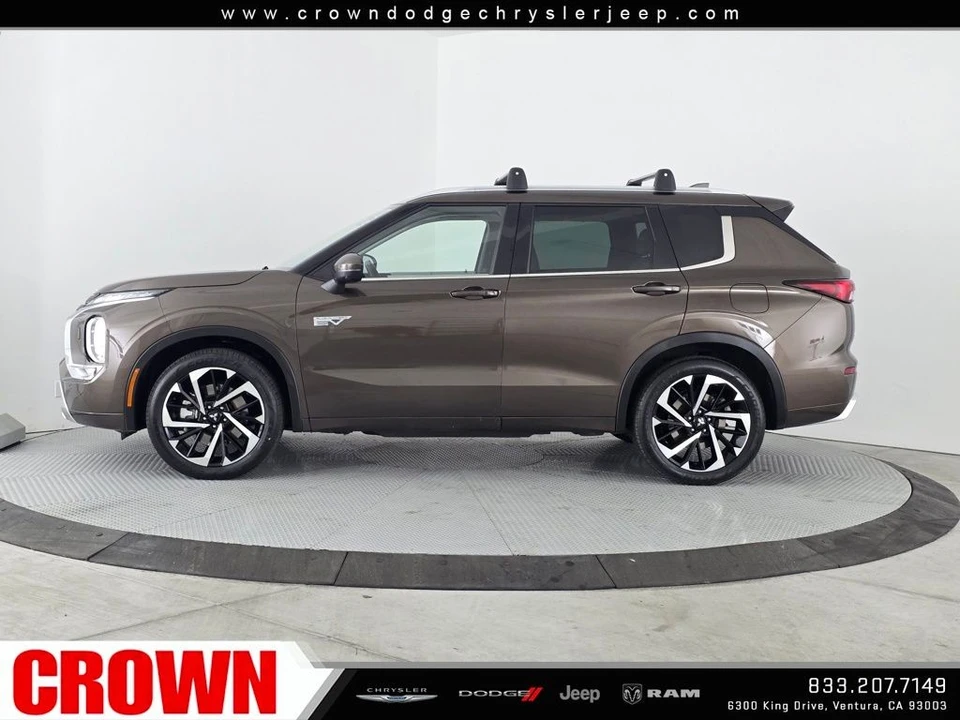2023 Mitsubishi Outlander - Image 4 of 12