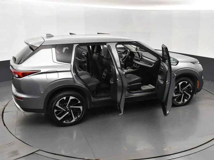 2023 Mitsubishi Outlander - Image 6 of 12
