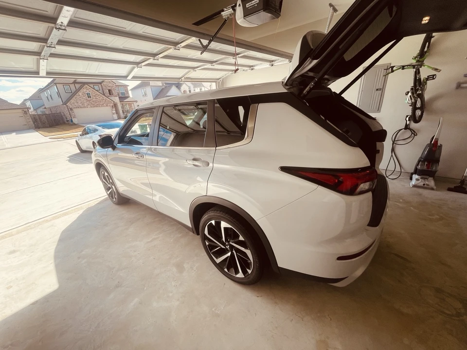 2023 Mitsubishi Outlander - Image 6 of 21