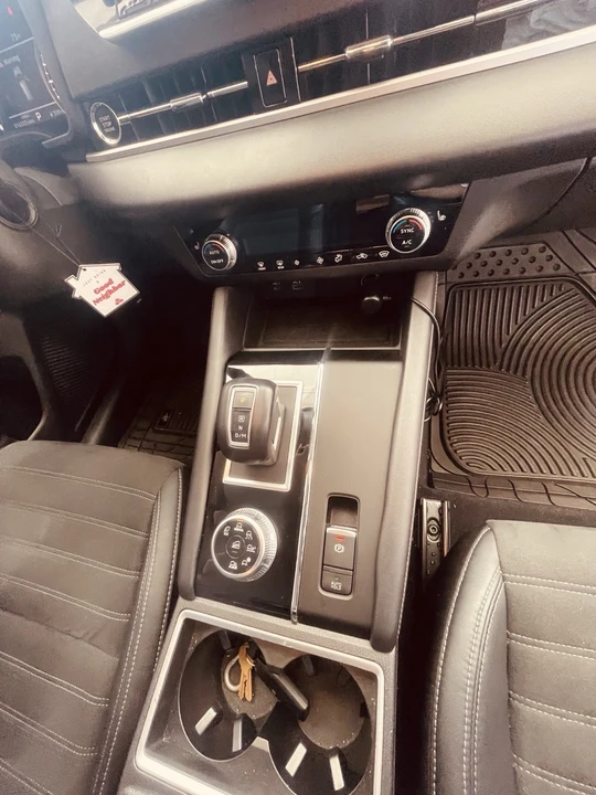 2023 Mitsubishi Outlander - Image 18 of 21