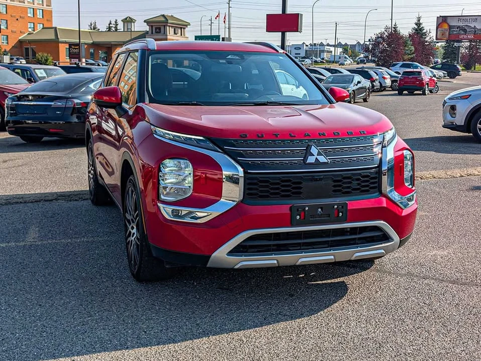 2023 Mitsubishi Outlander - Image 6 of 12
