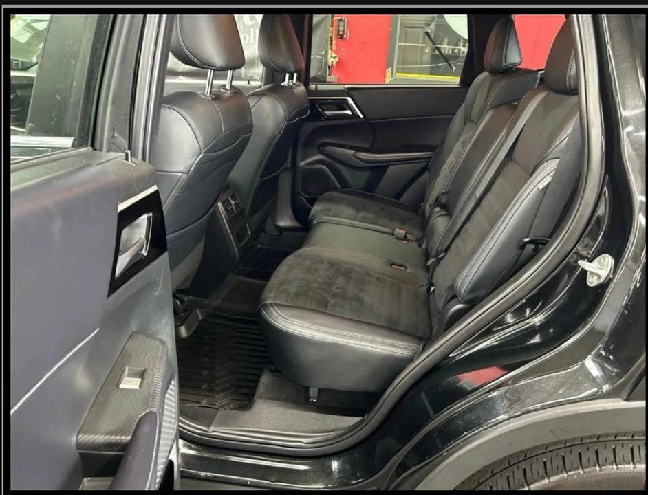 2023 Mitsubishi Outlander - Image 12 of 20