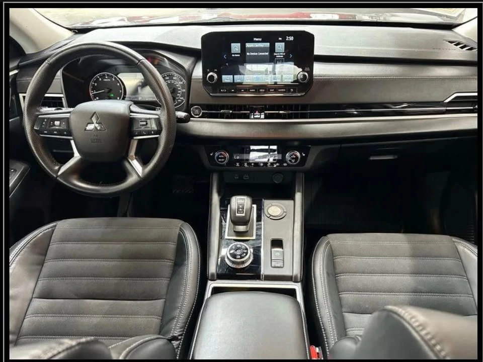 2023 Mitsubishi Outlander - Image 19 of 20