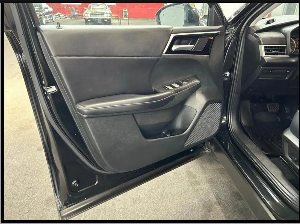 2023 Mitsubishi Outlander - Image 11 of 20