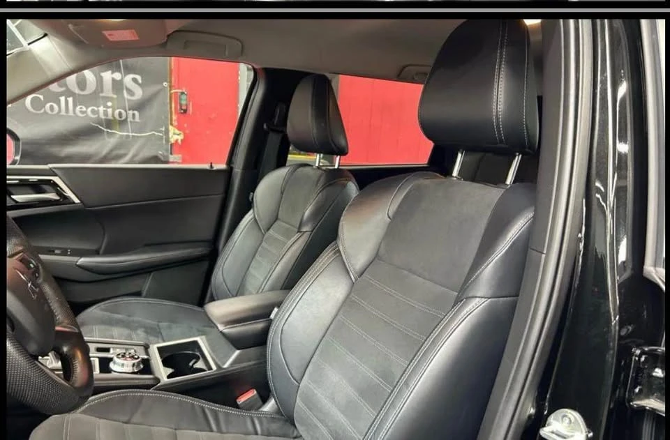 2023 Mitsubishi Outlander - Image 9 of 20