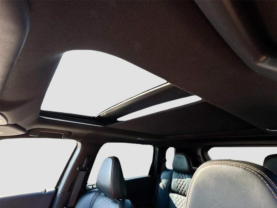 2023 Mitsubishi Outlander - Image 21 of 21