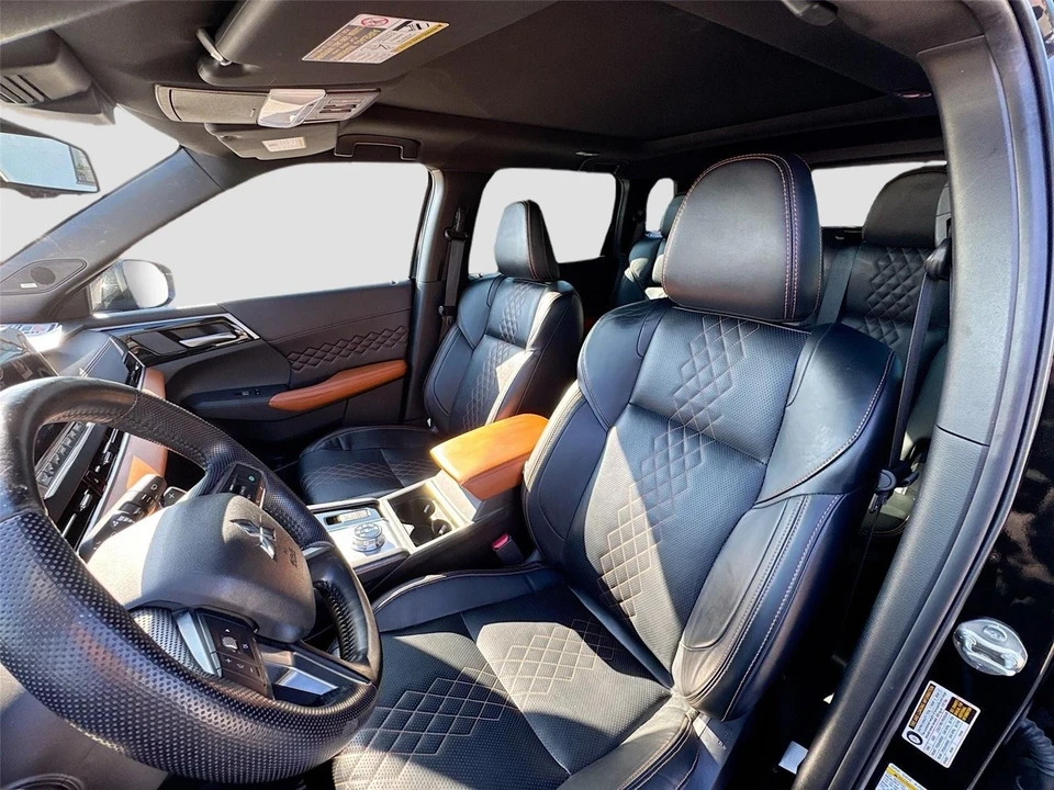 2023 Mitsubishi Outlander - Image 20 of 21