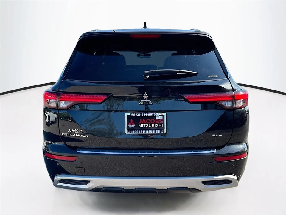 2023 Mitsubishi Outlander - Image 6 of 21