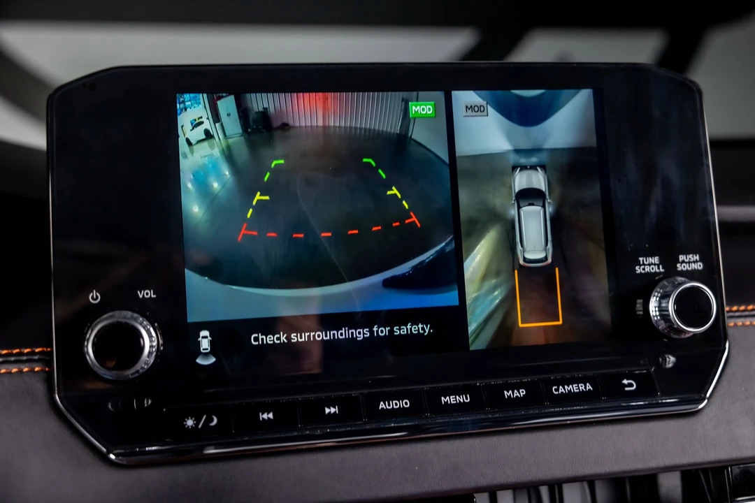 2023 Mitsubishi Outlander - Image 12 of 12
