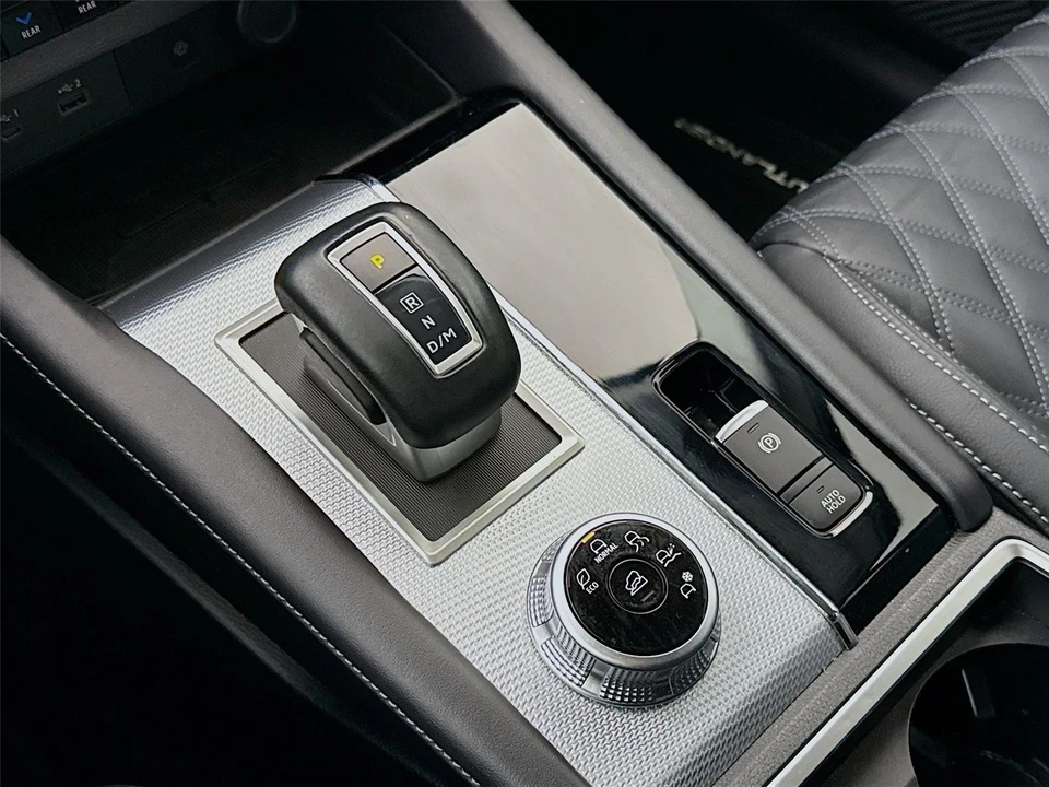 2023 Mitsubishi Outlander - Image 16 of 21