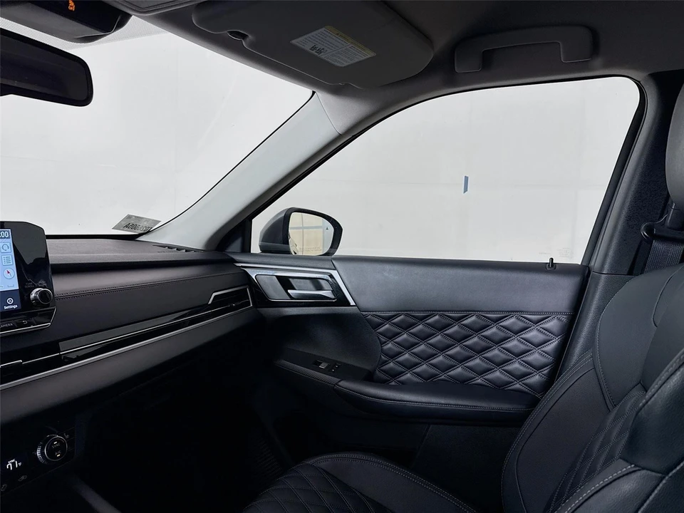 2023 Mitsubishi Outlander - Image 20 of 21
