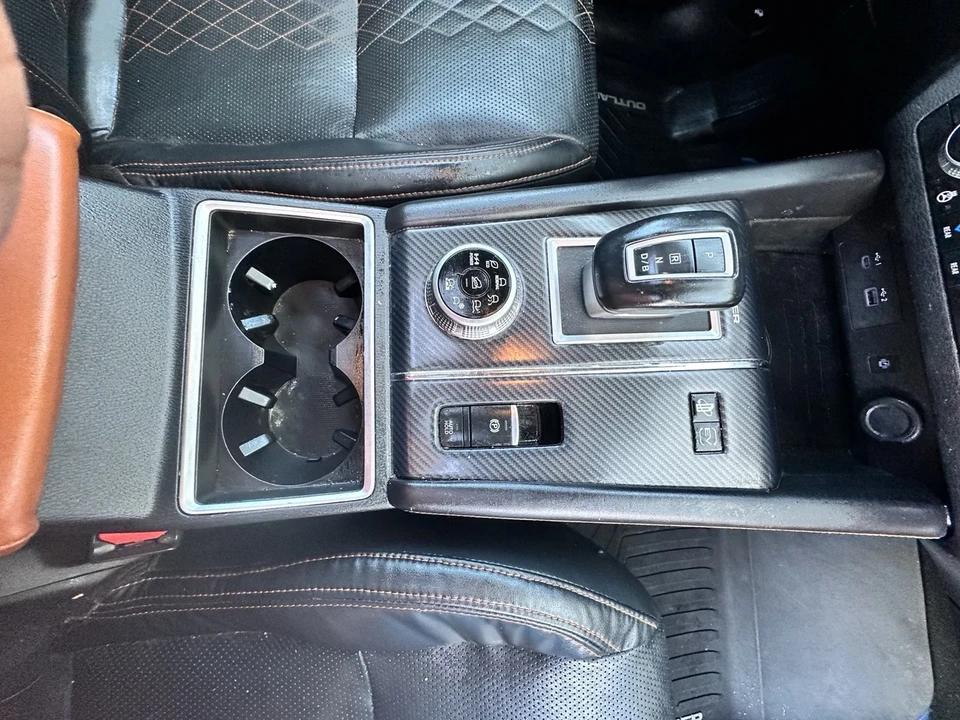 2023 Mitsubishi Outlander - Image 9 of 12